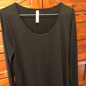LuLaRoe black long-sleeve top (Lynnae)